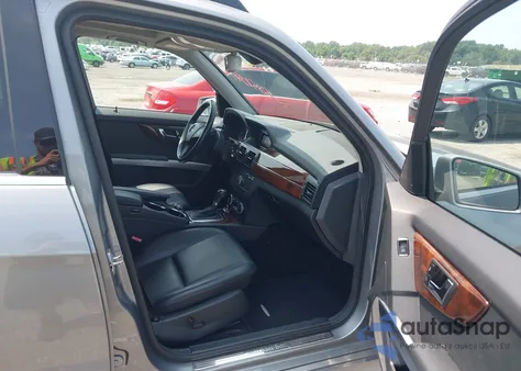 2011 Mercedes-Benz Glk 350 4Matic z USA, uszkodzony, nr VIN WDCGG8HB8BF567114